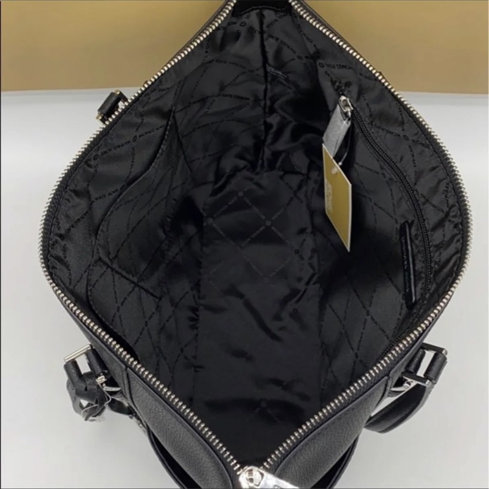 MICHAEL KORS CHARLOTTE LARGE TOP ZIP Tote bag - Picture 16 of 16
